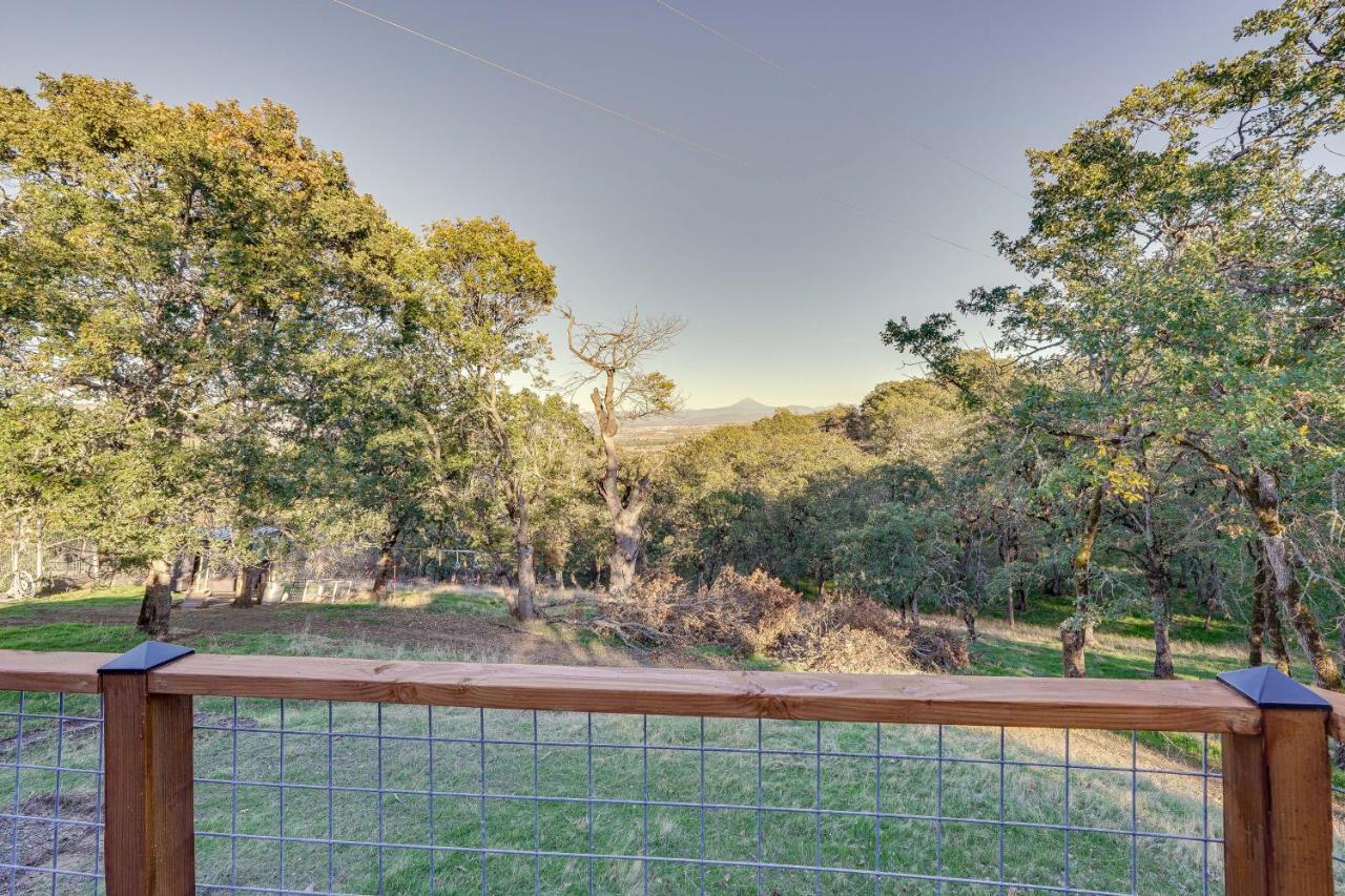 Cozy Central Point Bungalow On Working Winery! Luaran gambar