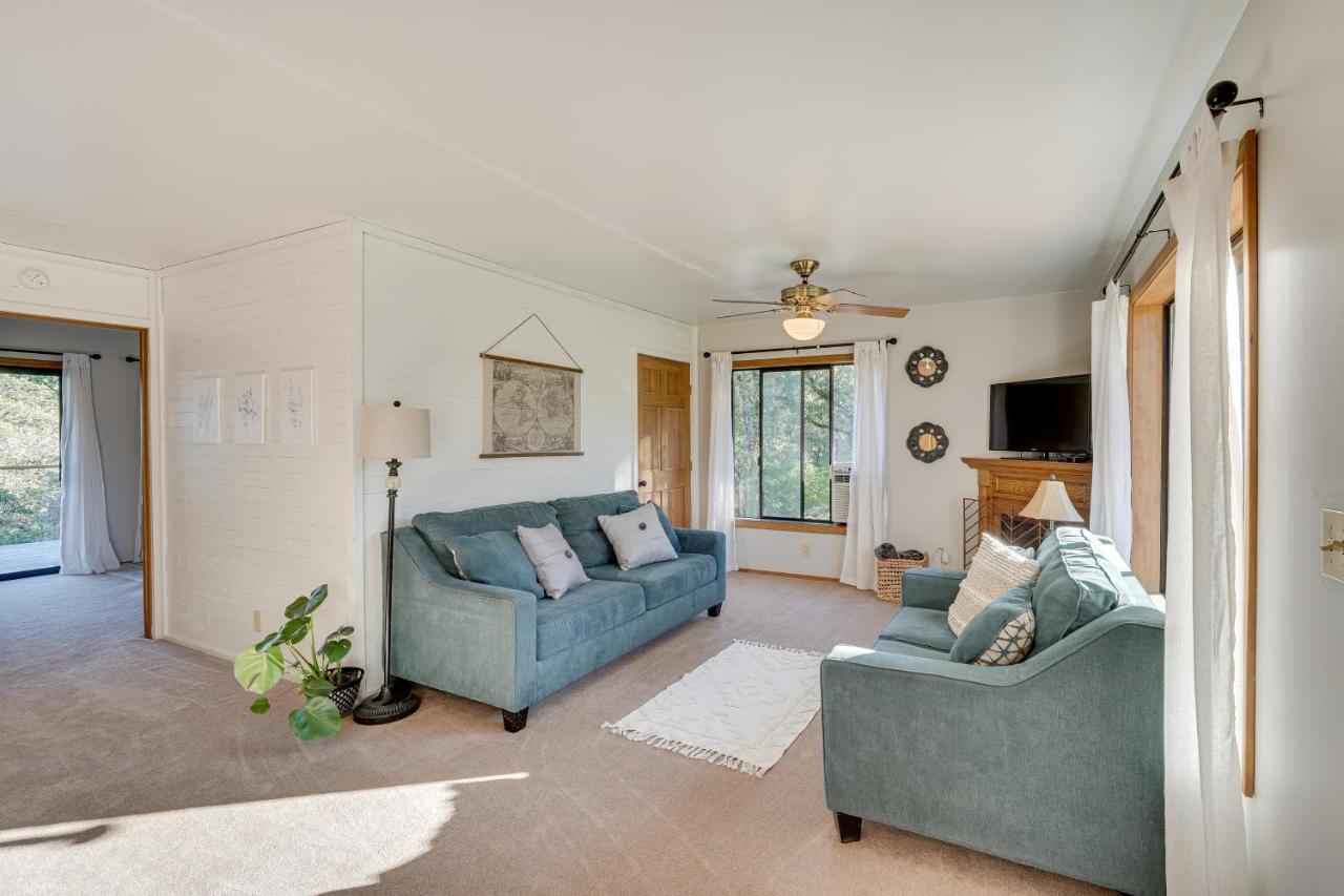 Cozy Central Point Bungalow On Working Winery! Luaran gambar